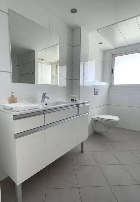 Sunny 3Br Apartment Golf Residence Eilat Eksteriør bilde